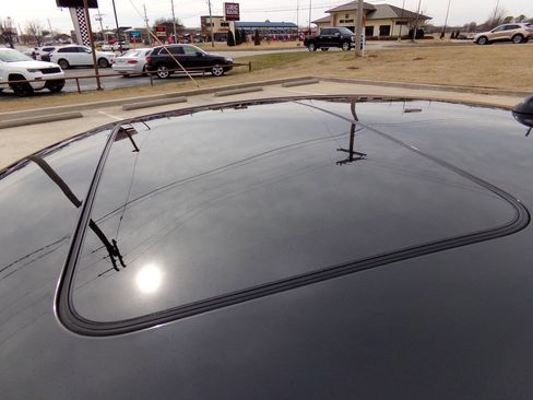 Used 2016 Dodge Charger SXT w/ AWD Premium Group image 9