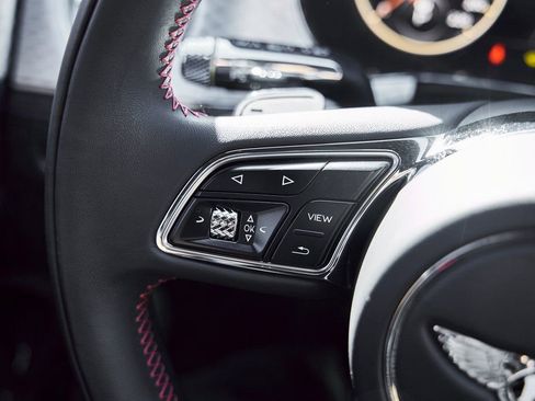 Used 2023 Bentley Flying Spur V8 image 59