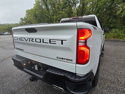 Used 2021 Chevrolet Silverado 1500 Custom Trail Boss w/ LPO, Dark Essentials Package AWD/4WD image 7