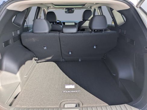 Certified 2025 Hyundai Tucson Limited image 12
