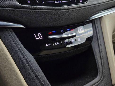 Used 2017 Cadillac XT5 FWD w/ LPO, Wheel Lock Package image 17