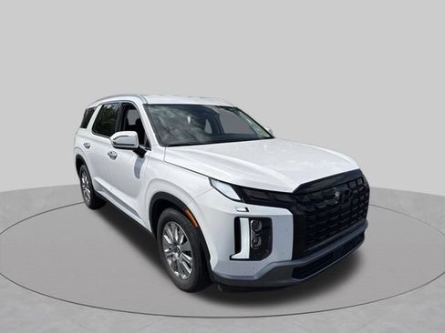 Used 2025 Hyundai Palisade SEL FWD image 3