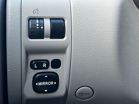 Used 2010 Subaru Forester 2.5X image 21