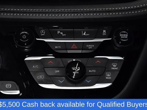 New 2026 Chrysler Pacifica Select AWD/4WD image 21
