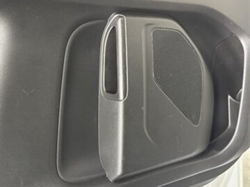 Used 2021 Chevrolet Colorado W/T AWD/4WD image 26