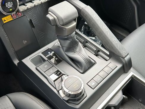 New 2026 Toyota Tacoma Limited AWD/4WD image 28