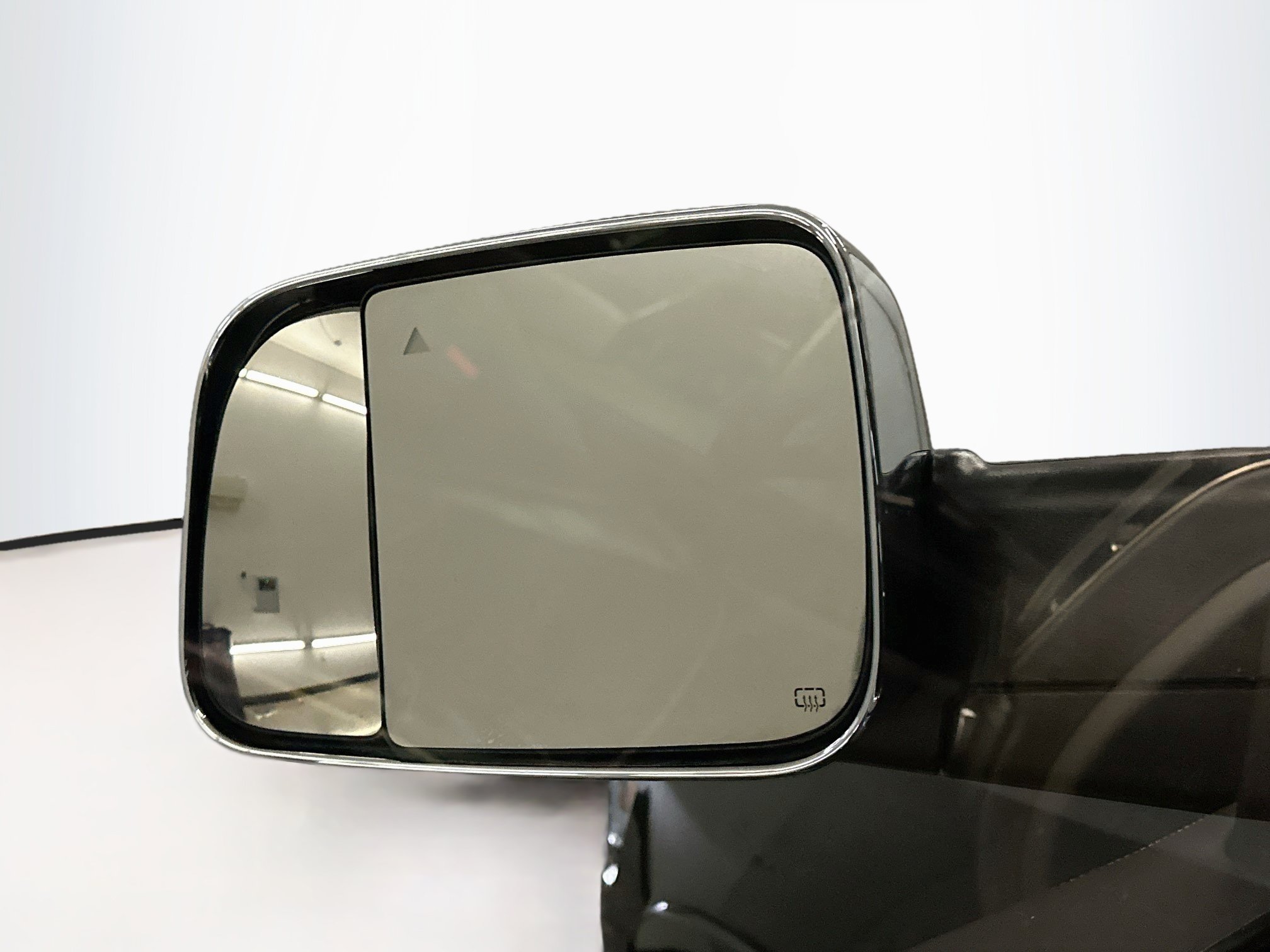 Used 2019 RAM 1500 Limited AWD/4WD image 16