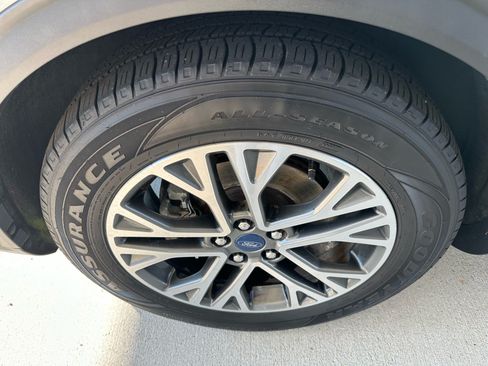 Certified 2020 Ford Escape SEL FWD image 7