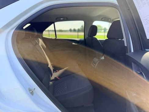 Used 2020 Chevrolet Equinox LT FWD image 9