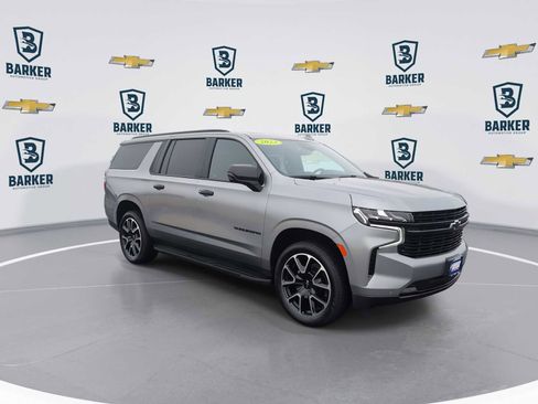 Used 2023 Chevrolet Suburban RST w/ Sport Performance Package AWD/4WD image 2