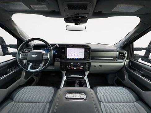 Used 2023 Ford F350 Limited image 13