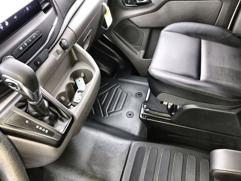 New 2026 Ford Transit 250 148 Medium Roof image 20