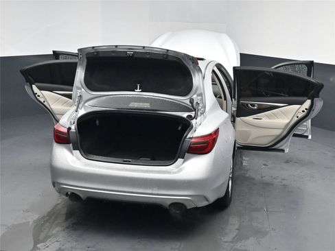 Used 2018 INFINITI Q50 Luxe w/ Essential Package (3.0T Luxe) image 27