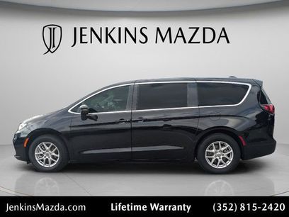 Used 2024 Chrysler Pacifica Touring-L
