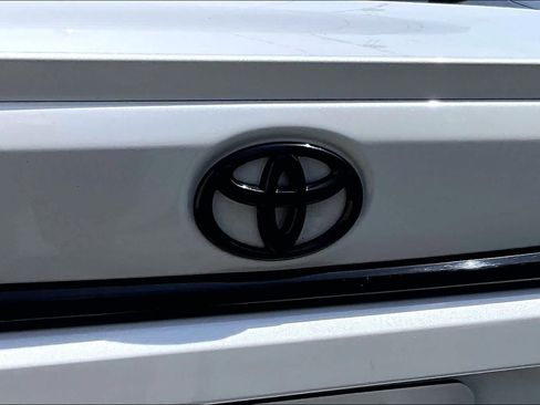 Used 2025 Toyota Corolla SE FWD image 31