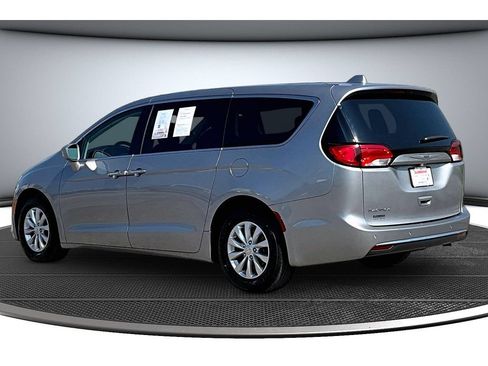 Certified 2019 Chrysler Pacifica Touring Plus FWD image 19