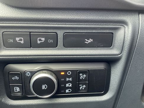 Certified 2024 Ford F150 Lariat AWD/4WD image 32
