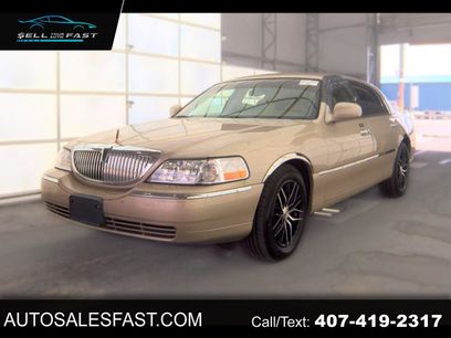 Used 2004 Lincoln Town Car Signature