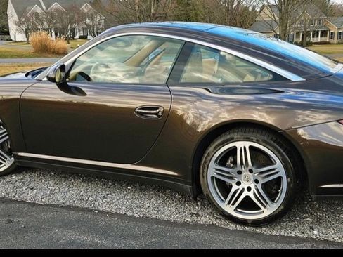 Used 2009 Porsche 911 Targa 4 AWD/4WD image 2