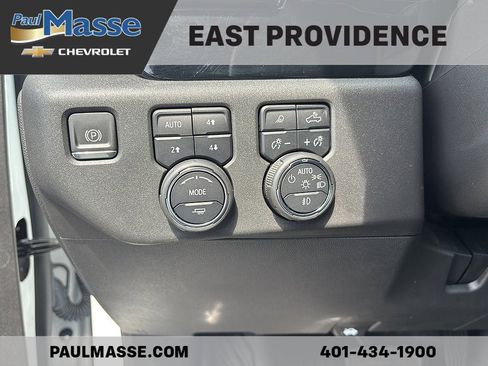 Used 2024 Chevrolet Silverado 1500 LT Trail Boss w/ LT Trail Boss Premium Package AWD/4WD image 15