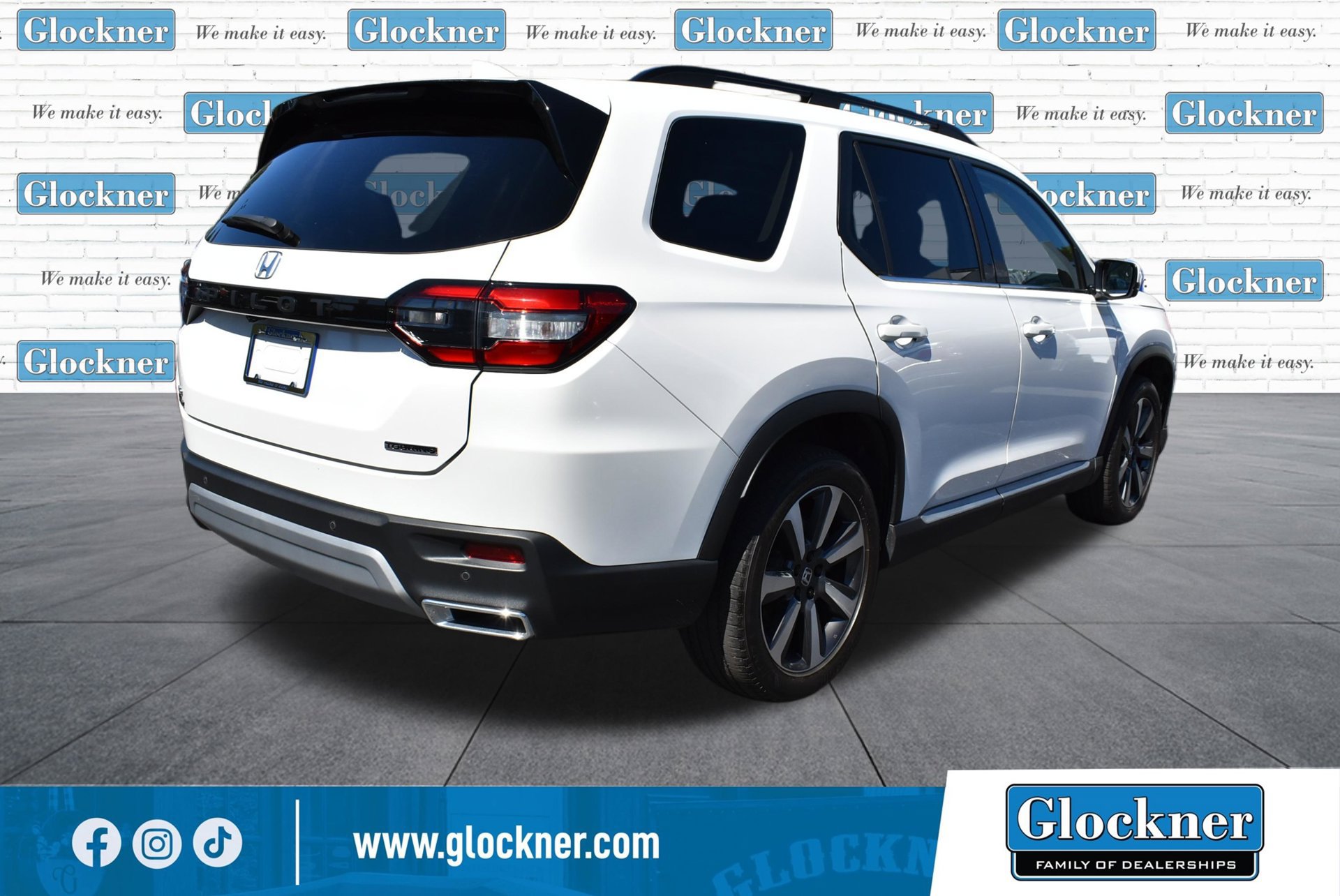 Used 2023 Honda Pilot Touring image 6