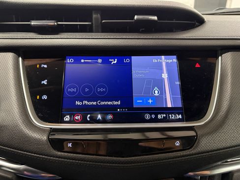 Used 2022 Cadillac XT5 Premium Luxury w/ Technology Package FWD image 15