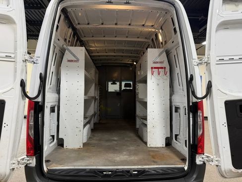 Used 2021 Mercedes-Benz Sprinter 3500 image 21