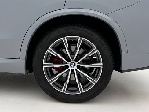 Used 2026 BMW X5 xDrive40i w/ M Sport Package AWD/4WD image 28