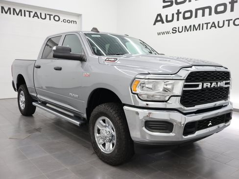 Used 2022 RAM 2500 Tradesman AWD/4WD image 2