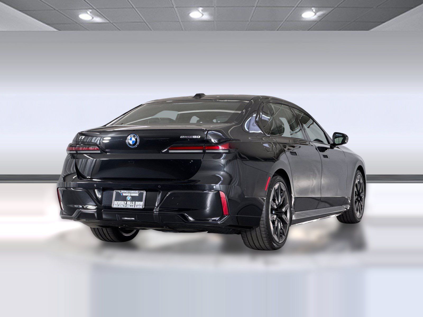 Used 2026 BMW i7 eDrive50 w/ M Sport Package RWD image 9