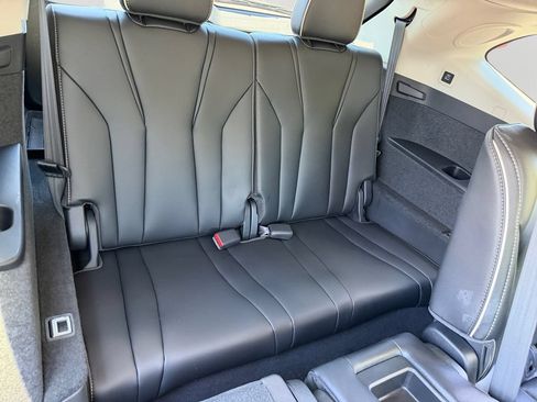 Used 2025 Acura MDX SH-AWD w/ Advance Package image 9
