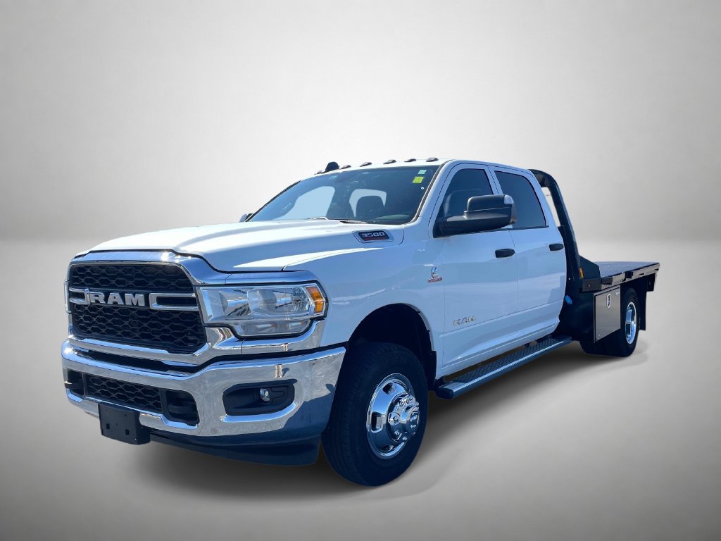 Used 2022 RAM 3500 Tradesman w/ Chrome Appearance Group AWD/4WD image 7