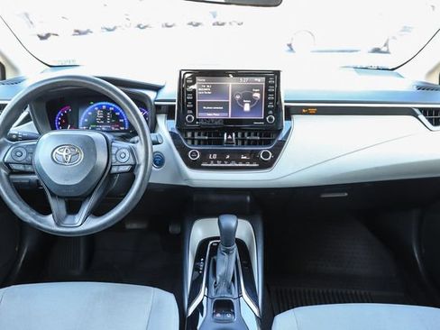 Used 2021 Toyota Corolla LE FWD image 14