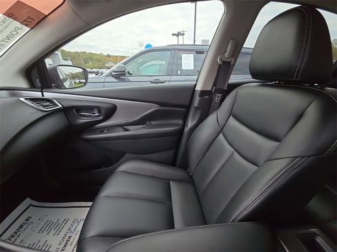 Used 2023 Nissan Murano SV w/ SV Midnight Edition Package image 13