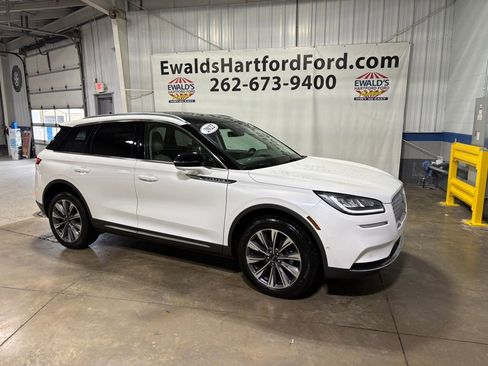 Used 2022 Lincoln Corsair Reserve w/ Equipment Group 201A image 2