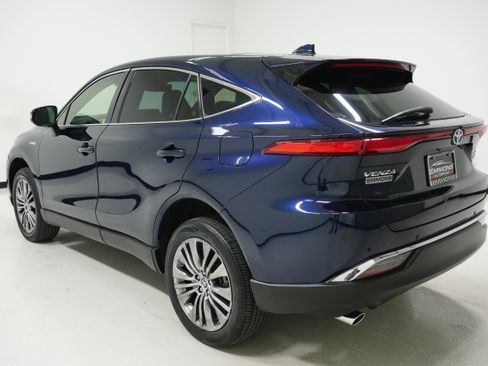 Used 2021 Toyota Venza Limited w/ Advanced Technology Package image 6