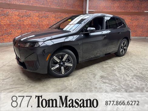 New 2026 BMW iX xDrive60 w/ Premium Package image 1