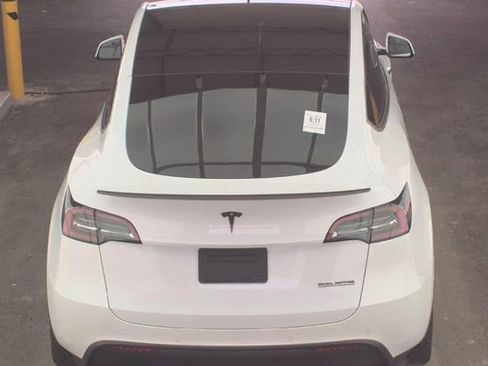 Used 2022 Tesla Model Y Performance AWD/4WD image 5