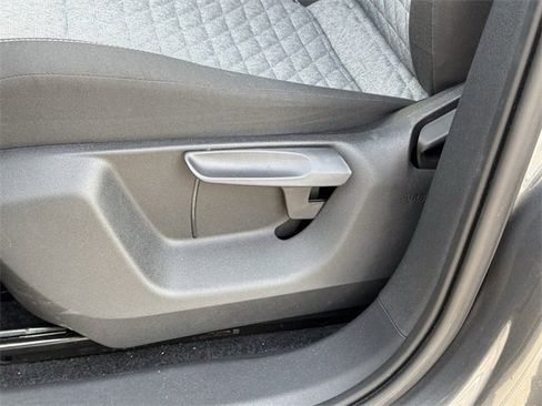 Used 2025 Volkswagen Tiguan S image 20