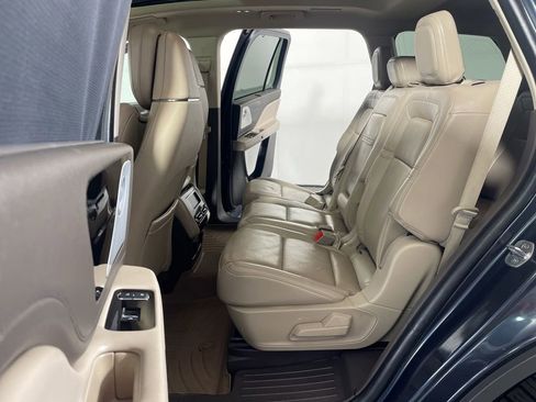 Used 2023 Lincoln Aviator Reserve w/ Equipment Group 201A AWD/4WD image 19