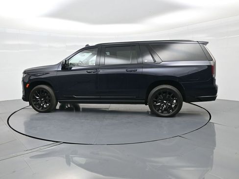 Used 2023 Cadillac Escalade ESV Sport Platinum w/ LPO, ONYX Package image 10