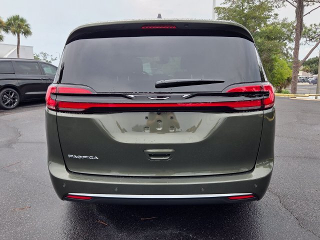 New 2027 Chrysler Pacifica Select FWD image 7