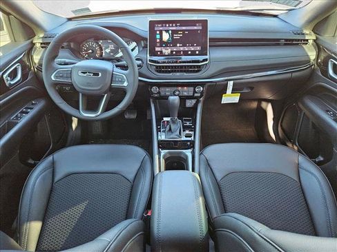 New 2026 Jeep Compass Latitude AWD/4WD image 14