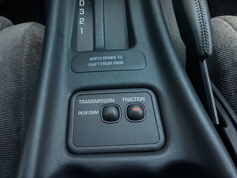 Used 1995 Pontiac Firebird Trans Am RWD image 11
