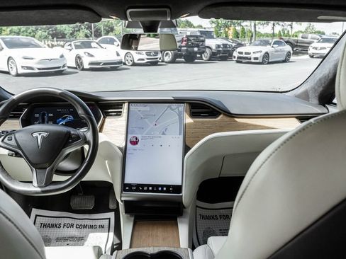 Used 2020 Tesla Model S Long Range Plus AWD/4WD image 7