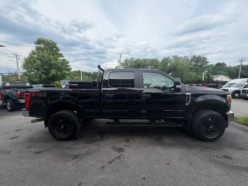 Used 2018 Ford F250 XL w/ Power Equipment Group AWD/4WD image 6