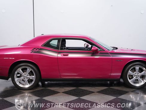 Used 2010 Dodge Challenger R/T RWD image 12