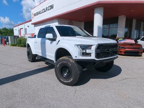 Used 2018 Ford F150 Raptor w/ Equipment Group 802A Luxury AWD/4WD image 3