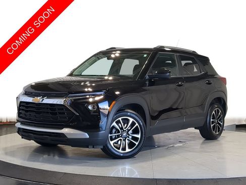 Used 2025 Chevrolet TrailBlazer LT FWD image 1