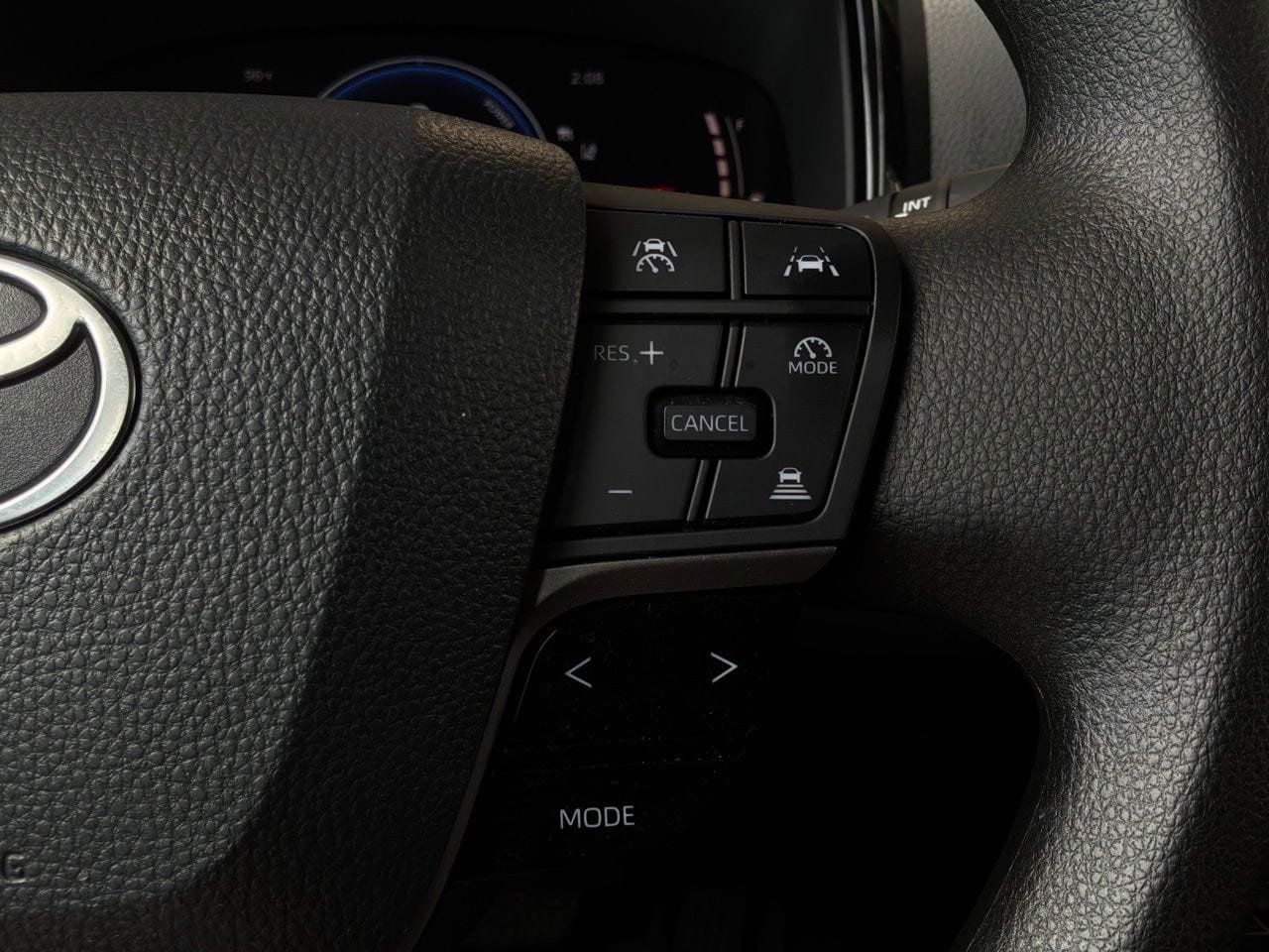 Used 2026 Toyota Camry LE FWD image 36